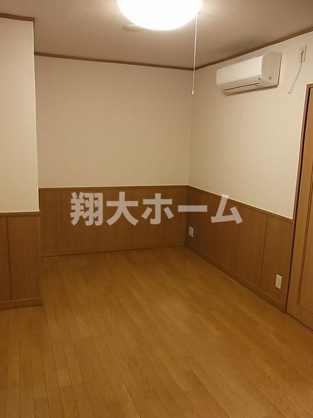 クォーレ東館西館の居間・リビング