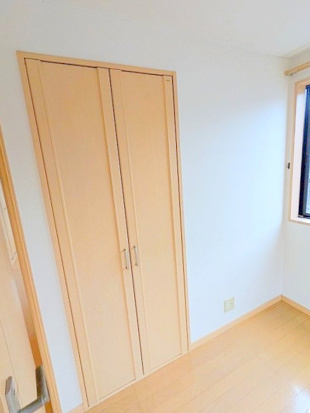 仲六郷3丁目戸建の収納