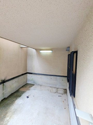 仲六郷3丁目戸建の駐車場