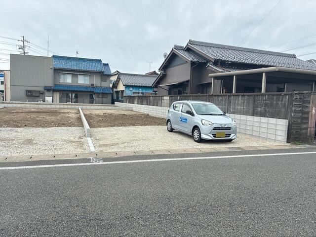 仲介手数料無料）愛西市須依町　１号棟の前面道路含む現地写真|（1号棟）