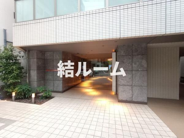豊島区巣鴨３丁目の賃貸マンションのエントランス