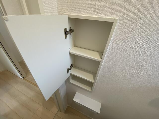 沼津市沢田町の新築一戸建のトイレ|トイレ内収納