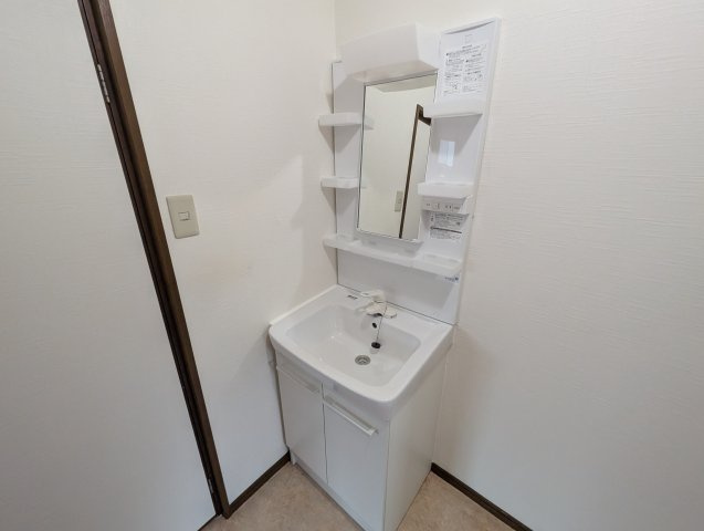 八木ハイツの独立洗面台