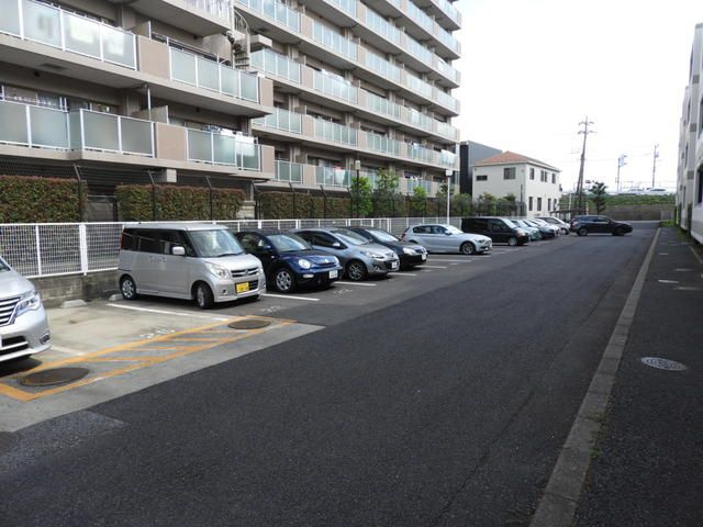 オリーブガーデンの駐車場