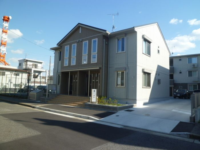 ペルテ飛鳥ＡＢ　Ａ棟の外観|おしゃれな外観です