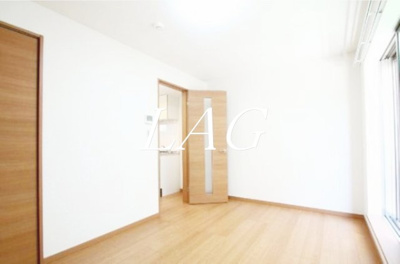 【居間・リビング】 | ＴＨＥ　ＩＴＡＢＡＳＨＩ　ＨＯＵＳＥ | 洋室のお部屋です。