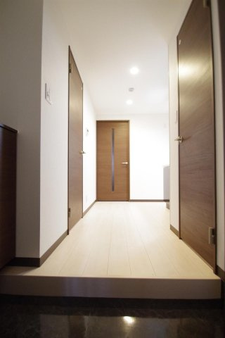 クロノス35神水本町の玄関