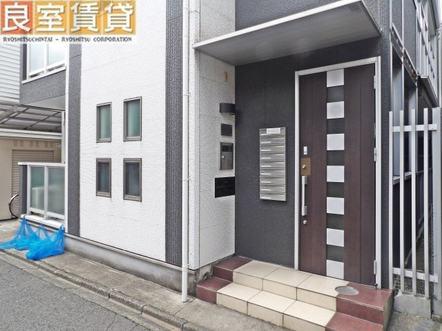 【エントランス】 | ソリッド春岡