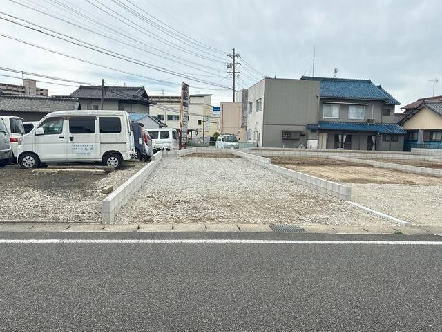 仲介手数料無料）愛西市須依町　４号棟の前面道路含む現地写真|（4号棟）