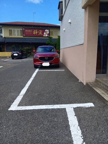 新田町2丁目　店舗付き住宅の駐車場|【駐車場】