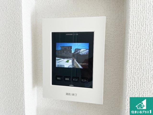 ■川西市大和東　第3期　新築一戸建ての防犯設備|カラーモニターインターホン！声だけでなく来訪者の姿や顔がモニターで確認できるので、小さなお子様がいらっしゃるご家庭でも安心できます！