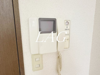 【設備】 | アイビーフラッツ台東 | モニター付きインターホンです。