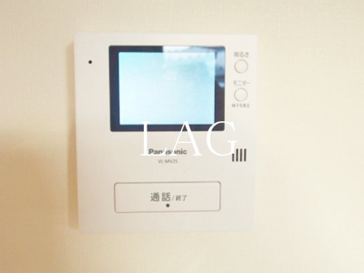 【セキュリティ】 | エスパシオ梅田 | モニター付きインターホンです。