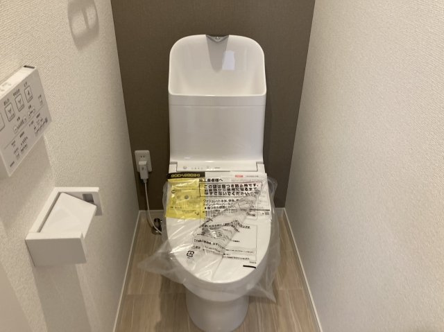 ブルームのトイレ|落ち着いた色調のトイレです