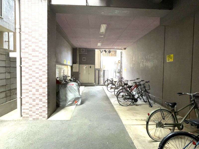 ジェネラス高麗町のその他共用部分|自転車置場の様子です。
