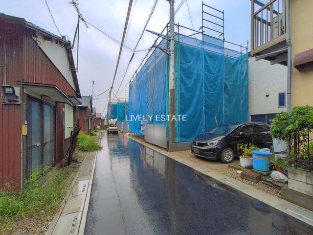 越谷市大字袋山 新築分譲住宅 全2棟 2号棟の前面道路含む現地写真