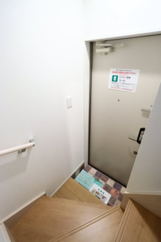 ソルナクレイシア吉祥寺本町の玄関