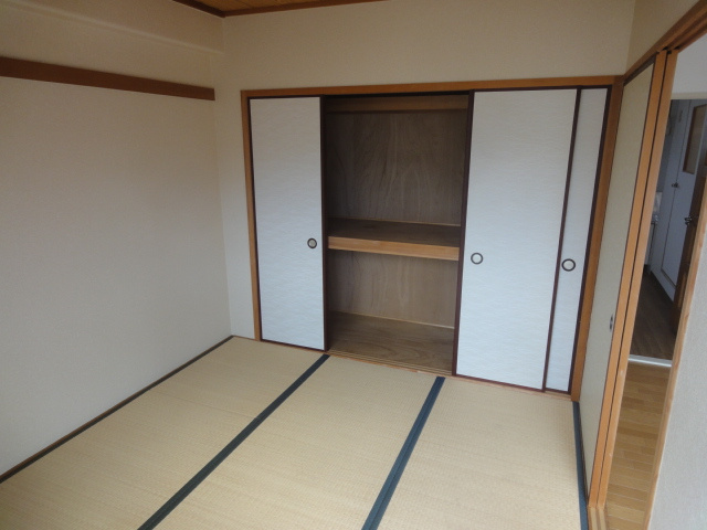 いなぱれす宝塚の和室