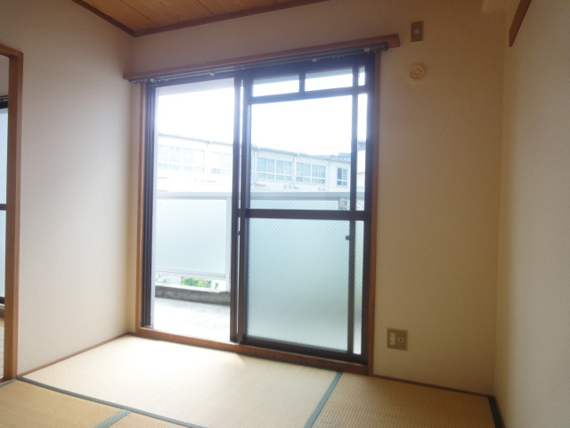 いなぱれす宝塚の和室