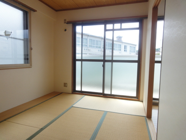 いなぱれす宝塚の和室