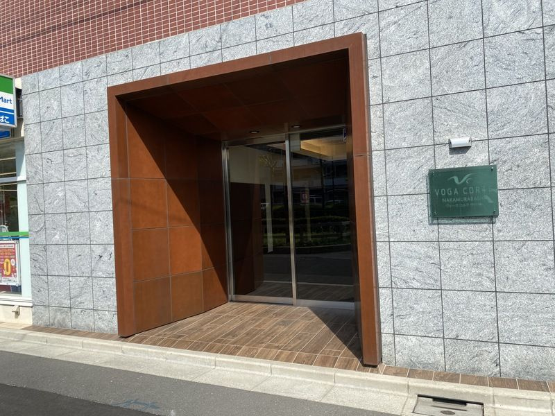 ヴォーガコルテ中村橋のエントランス