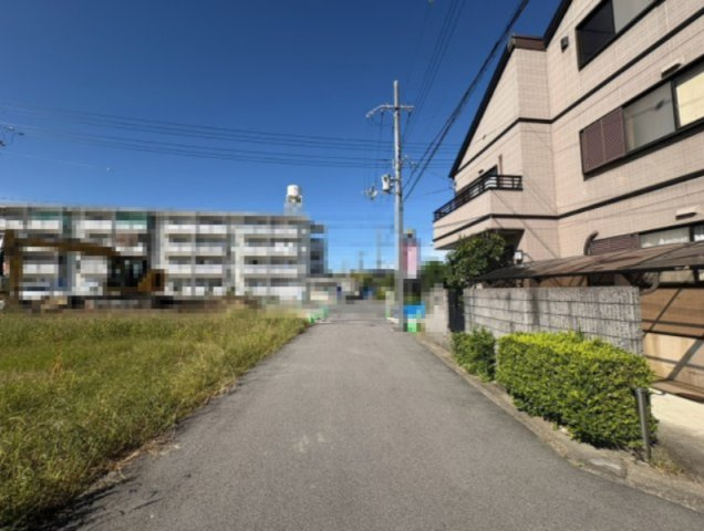長岡京市今里蓮ヶ糸の前面道路含む現地写真|前道は広々としております。お車の駐車も安心です。