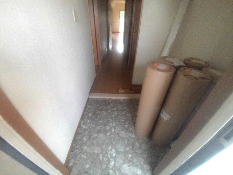 ネオパストラルの玄関