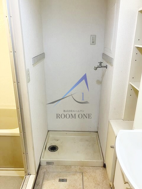 メトロハイツ東陽の設備|洗濯機置き場です。
