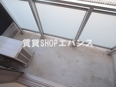 【バルコニー】 | リブリ・習志野鷺沼 | 暖かな日差しのふりそそぐバルコニー