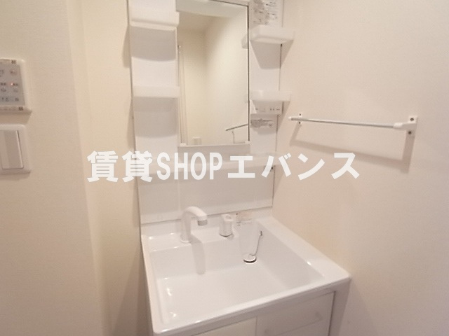【独立洗面台】 | リブリ・習志野鷺沼 | 朝の身支度には欠かせない独立洗面化粧台