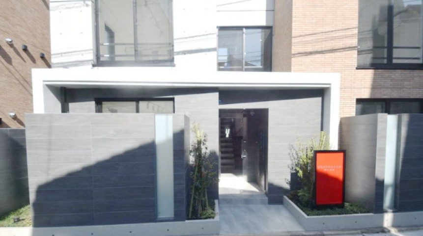 GRAN PASEO明大前Ⅲのエントランス