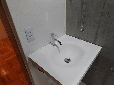 【独立洗面台】 | Ｍｏｎ－ｎａｋａ　Ａｐａｒｔｍｅｎｔ　Ｔｅｒｒａｃｅ