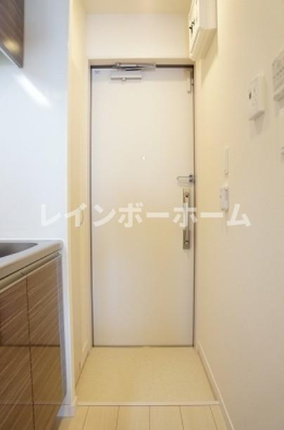 リブリ・津田沼7丁目の玄関
