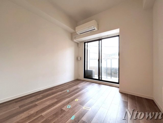 【居間・リビング】 | S-RESIDENCE茶屋ヶ坂 | こちらの居間で趣味の時間をお楽しみください