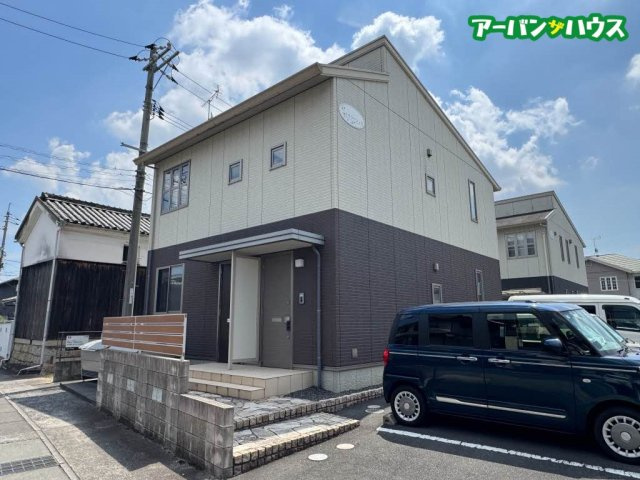 エクラージュA棟の外観