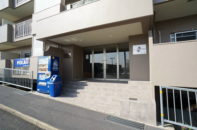 アクエルド長岡京のエントランス