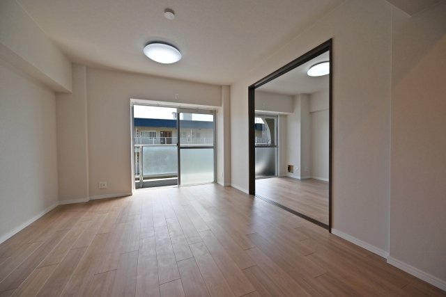 関大前スカイハイツA棟のダイニング|家具の配置自由度が高く、お好みのインテリアコーディネートを楽しめる空間です。