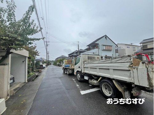 名東区平和が丘3期(全2区画)の前面道路含む現地写真