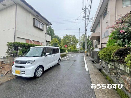 名東区平和が丘3期(全2区画)の前面道路含む現地写真