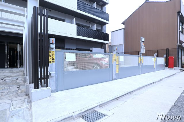【駐車場】 | S-RESIDENCE鶴舞Ⅱ | 駐車場があるので、車を買う予定の方も安心です