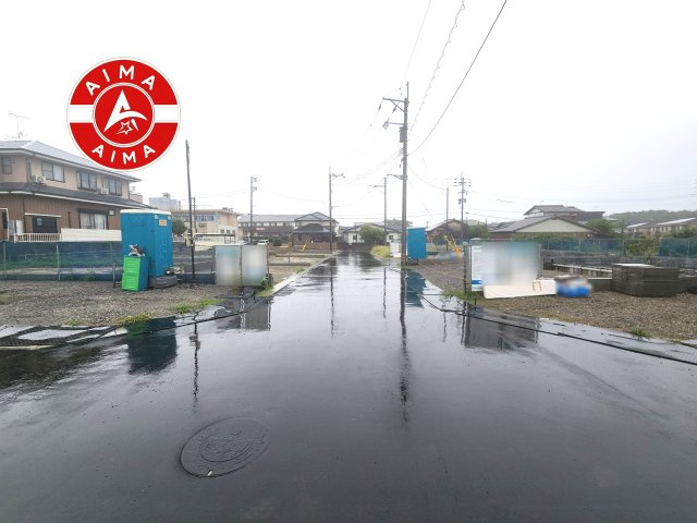 S・福津市宮司浜3丁目第3-4棟（3号棟）の外観|前面道路含む現地の写真です。