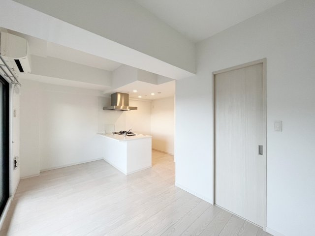 Ｍ－ＲＥＳＩＤＥＮＣＥ新大阪Ｇａｒｄｅｎの居間・リビング