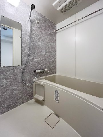 Ｍ－ＲＥＳＩＤＥＮＣＥ新大阪Ｇａｒｄｅｎの浴室