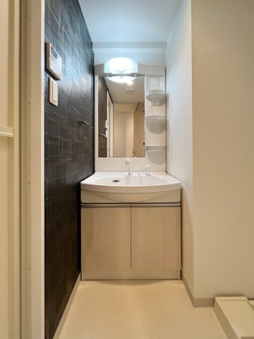 Ｍ－ＲＥＳＩＤＥＮＣＥ新大阪Ｇａｒｄｅｎの洗面所