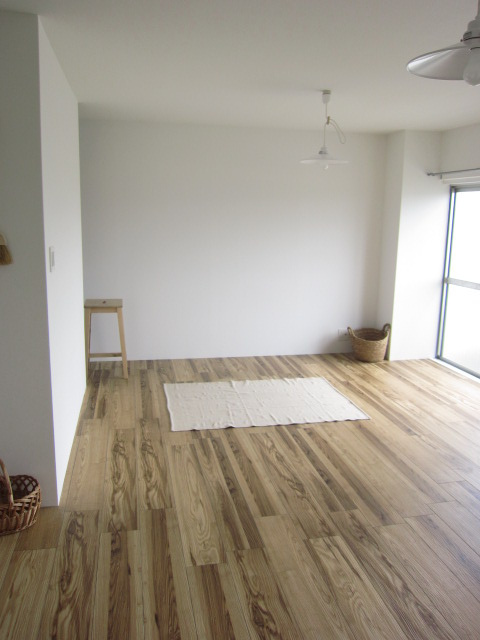 小松島市中田町字出口の賃貸マンションの内装