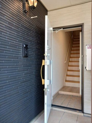 【玄関】 | サンヴェール　蔵波　８ | 落ち着いた玄関です