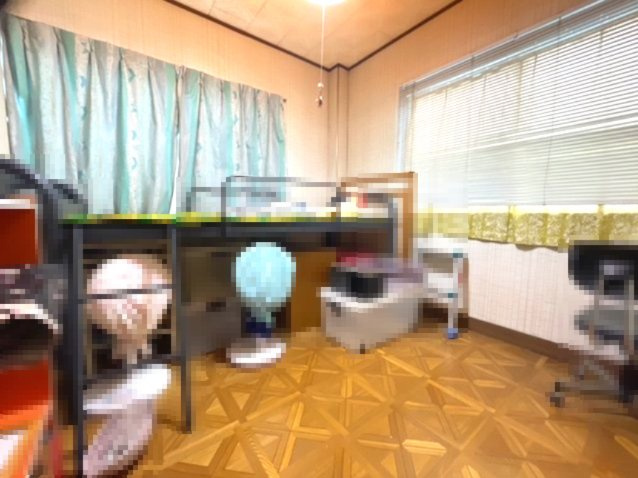 敦賀市松原町中古店舗併用住宅の洋室