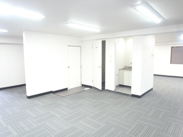 吹田市江坂町１丁目の店舗事務所