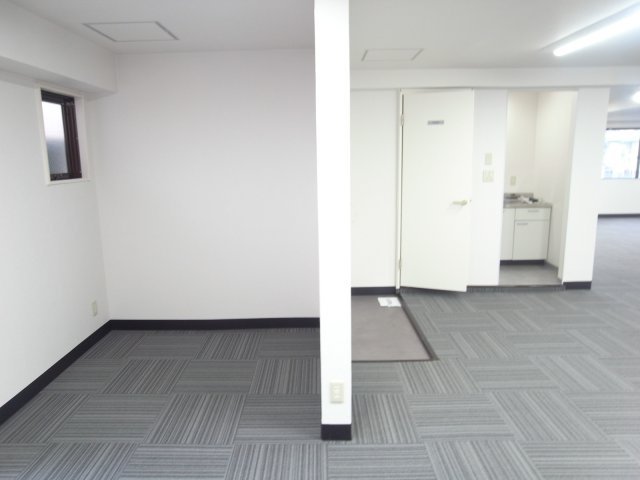 吹田市江坂町１丁目の店舗事務所