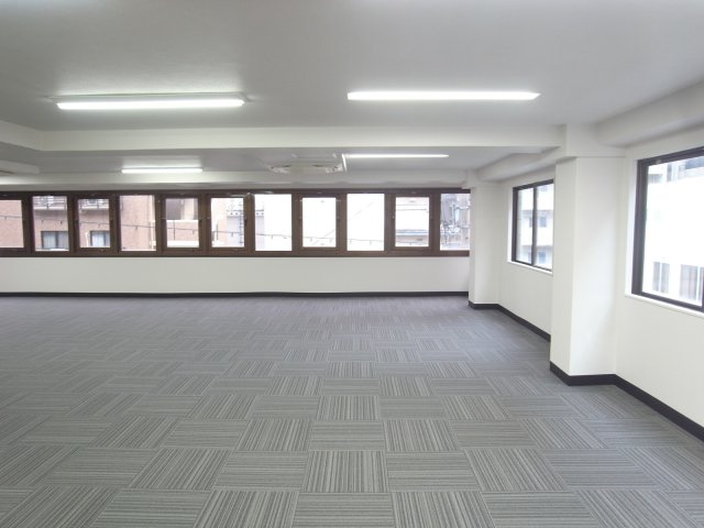 吹田市江坂町１丁目の店舗事務所